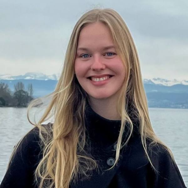 Sina-Marie Mayer: Intersection of data science, AI, and public policy.